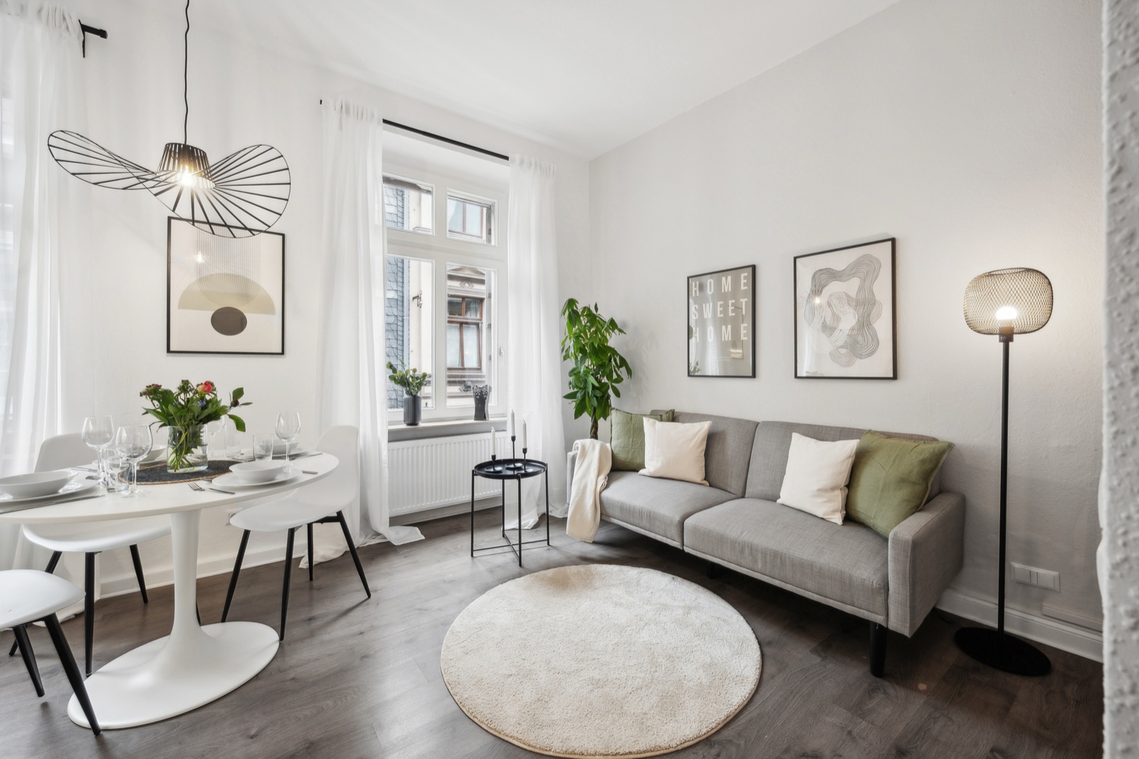 Wohn- und Essbereich einer Ferienwohnung in Wuppertal